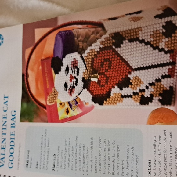 Happy Holidays in plastic canvas - Picture 14 of 16